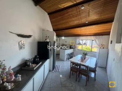 Casa com 3 Quartos à venda, 110m² no Itacorubi, Florianópolis