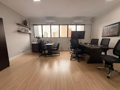 Ponto Comercial à venda, 66m² no Centro, Curitiba