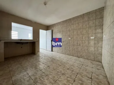 Casa com 1 Quarto para alugar, 50m² no Pirajussara, São Paulo