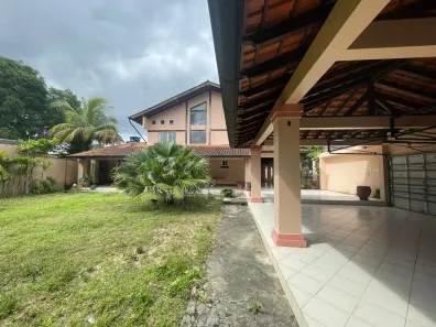 Casa de Condomínio com 4 Quartos para alugar, 600m² no Ponta Negra, Manaus