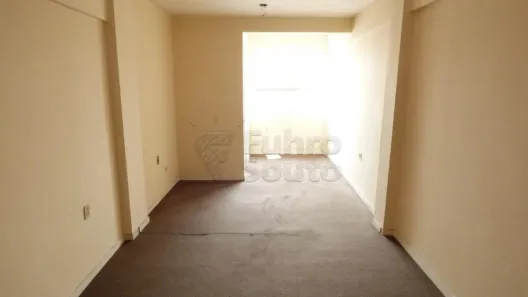 Sala Comercial para alugar, 25m² no Centro, Pelotas