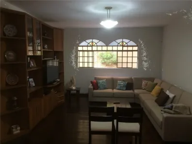Casa com 4 Quartos à venda, 245m² no Santa Inês, Belo Horizonte