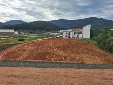 Lote/Terreno à venda, 12857m² no Monte Alegre, Camboriú