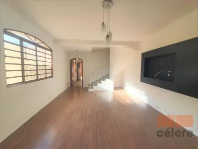 Sobrado com 3 Quartos à venda, 300m² no Vila Diva (Zona Leste), São Paulo