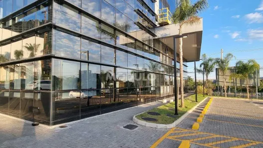 Ponto Comercial para alugar, 149m² no Jardim Karaíba, Uberlândia