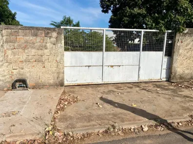 Lote/Terreno à venda, 720m² no Jardim Universitário, Cuiabá