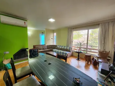 Casa com 3 Quartos à venda, 255m² no Chácara das Pedras, Porto Alegre