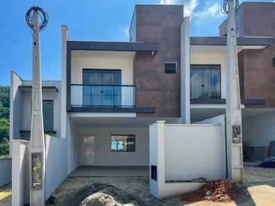 Sobrado com 3 Quartos à venda, 161m² no Água Verde, Blumenau