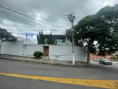 Casa com 4 Quartos à venda, 374m² no Jardim Amália, Volta Redonda