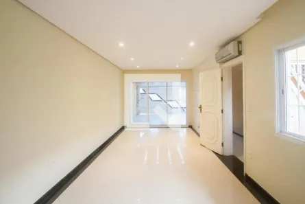 Casa com 3 Quartos à venda, 220m² no Jardim Caravelas, São Paulo
