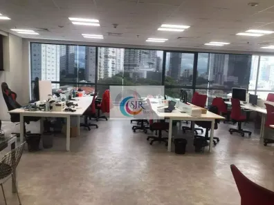 Sala Comercial para alugar, 203m² no Jardim das Acácias, São Paulo