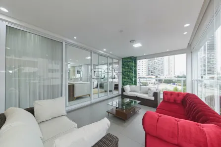 Apartamento com 3 Quartos para alugar, 225m² no Cidade Monções, São Paulo