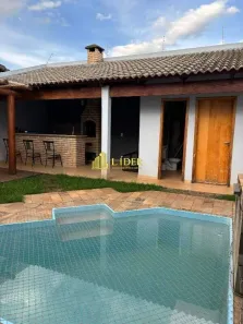 Casa com 3 Quartos à venda, 210m² no Jardim Patrícia, Uberlândia