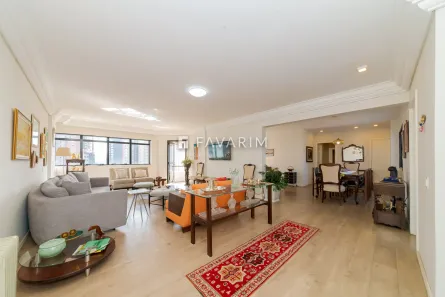 Apartamento com 3 Quartos à venda, 194m² no Água Verde, Curitiba