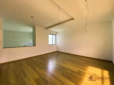 Sobrado com 3 Quartos para alugar, 110m² no Centro, Taubaté