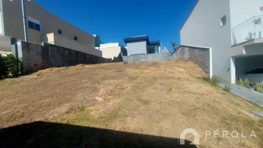 Lote/Terreno à venda, 300m² no Jardins Barcelona, Senador Canedo