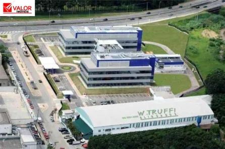 Galpão/Depósito/Armazém para alugar, 4000m² no Granja Viana II, Cotia