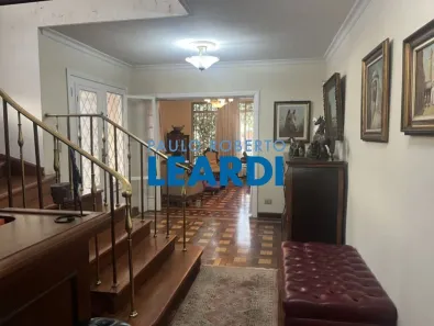 Casa com 4 Quartos para alugar, 418m² no Pacaembu, São Paulo