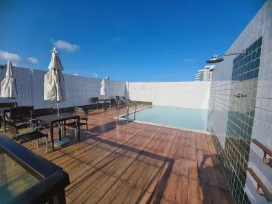 Apartamento com 2 Quartos para alugar, 56m² no Torre, Recife