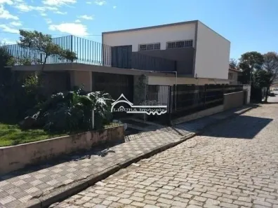 Casa com 3 Quartos para alugar, 295m² no Centro, Jacareí