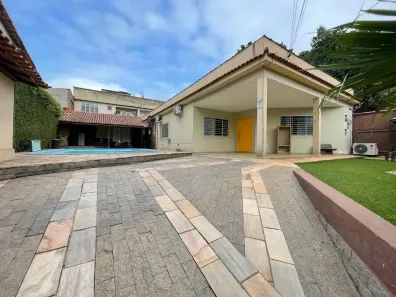 Casa com 3 Quartos à venda, 196m² no Jardim Amália, Volta Redonda