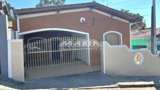 Casa com 3 Quartos para alugar, 185m² no Centro, Vinhedo