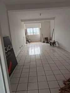 Ponto Comercial para alugar, 40m² no Maracanã, Colombo