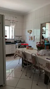 Casa com 2 Quartos à venda, 180m² no Jardim Mariana I, São José dos Campos