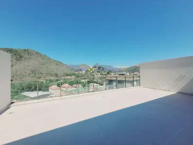 Cobertura com 3 Quartos à venda, 163m² no Itaipava, Petrópolis