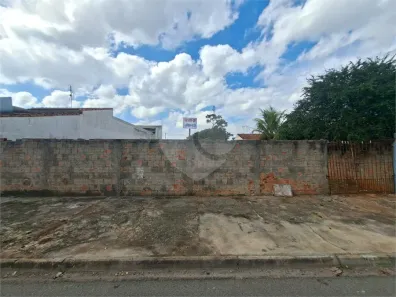Lote/Terreno à venda, 150m² no Vila Carolina, Itapetininga