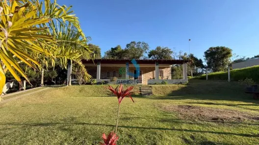 Fazenda/Sítio com 3 Quartos à venda, 1080m² no Dona Catarina, Mairinque
