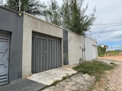 Casa com 3 Quartos para alugar, 150m² no Cidade Universitária, Juazeiro do Norte
