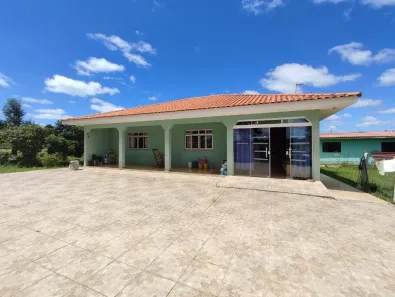Fazenda/Sítio com 3 Quartos à venda, 200m² no Ipê, São José dos Pinhais