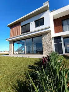 Casa de Condomínio com 3 Quartos à venda, 166m² no XANGRI-LÁ, Xangri-lá