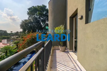 Casa com 3 Quartos à venda, 450m² no Jardim Guedala, São Paulo