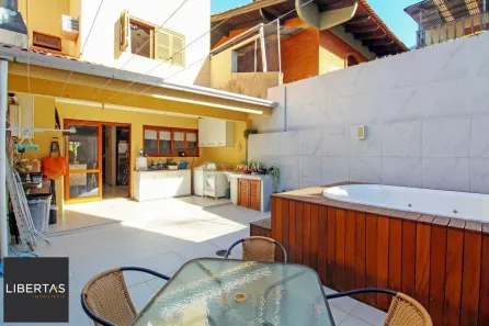 Casa com 3 Quartos à venda, 286m² no Vila Ipiranga, Porto Alegre