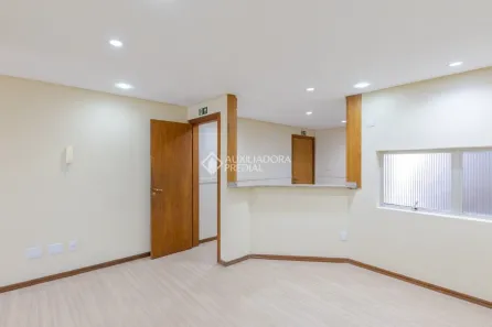 Sala Comercial para alugar, 66m² no Mont Serrat, Porto Alegre
