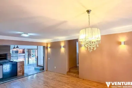 Casa com 5 Quartos para alugar, 230m² no Velha Central, Blumenau