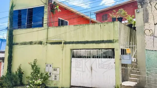 Sobrado com 2 Quartos à venda, 83m² no Vila Veloso, Carapicuíba