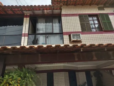 Casa de Condomínio com 2 Quartos à venda, 98m² no Palmeiras, Cabo Frio