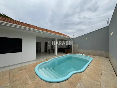 Casa com 3 Quartos para alugar, 196m² no Jardim Lucianópolis, Maringá