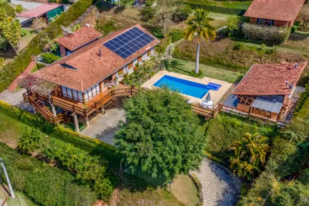 Casa de Condomínio com 5 Quartos à venda, 440m² no Itaipava, Petrópolis