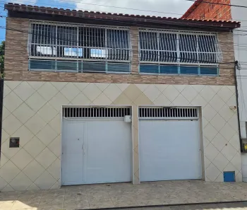 Casa com 3 Quartos à venda, 250m² no João XXIII, Fortaleza