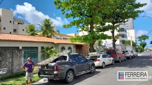 Casa com 4 Quartos à venda, 206m² no Costa Azul, Salvador