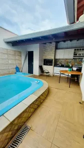Casa de Condomínio com 3 Quartos à venda, 110m² no Petrópolis, Várzea Grande
