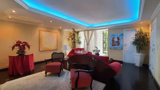 Sobrado com 4 Quartos à venda, 240m² no Jardim Trussardi, São Paulo