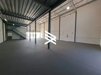 Galpão/Depósito/Armazém para alugar, 415m² no Novo Mundo, Uberlândia