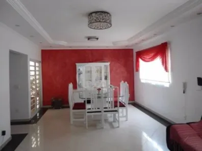 Sobrado com 3 Quartos à venda, 350m² no Vila Brandina, Campinas