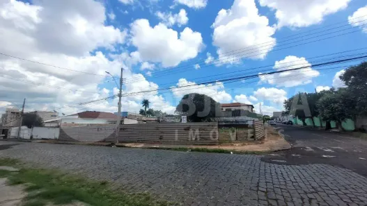 Lote/Terreno à venda, 795m² no Daniel Fonseca, Uberlândia