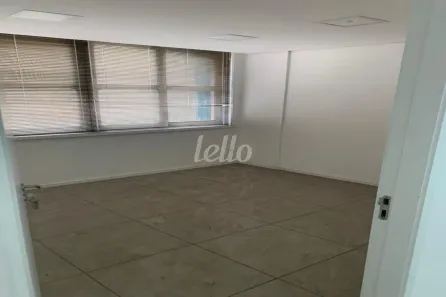 Sala Comercial para alugar, 99m² no República, São Paulo